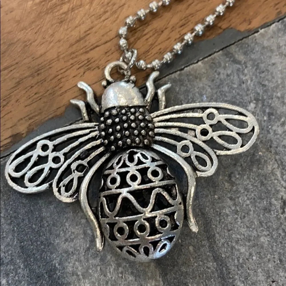 ‎Bumblebee necklace on chain